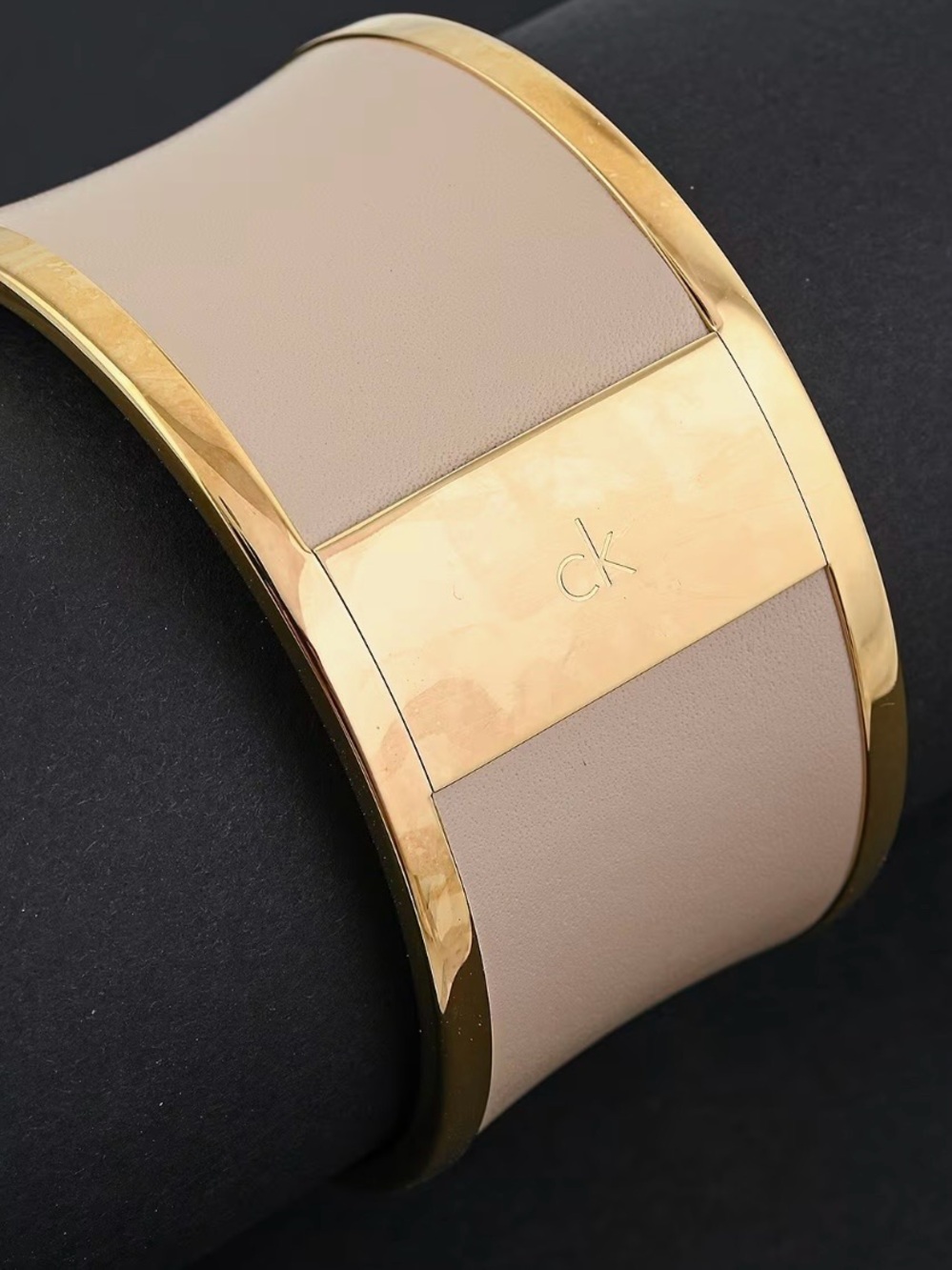 NWT Calvin Klein Spellbound
ION Plated YG Stainless Steel
Bangle Bracelet